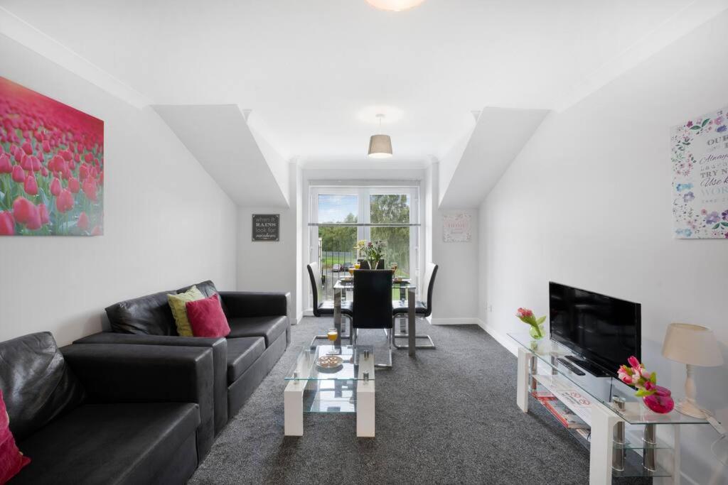 Premier Clydesdale Apartment, Mossend, UK