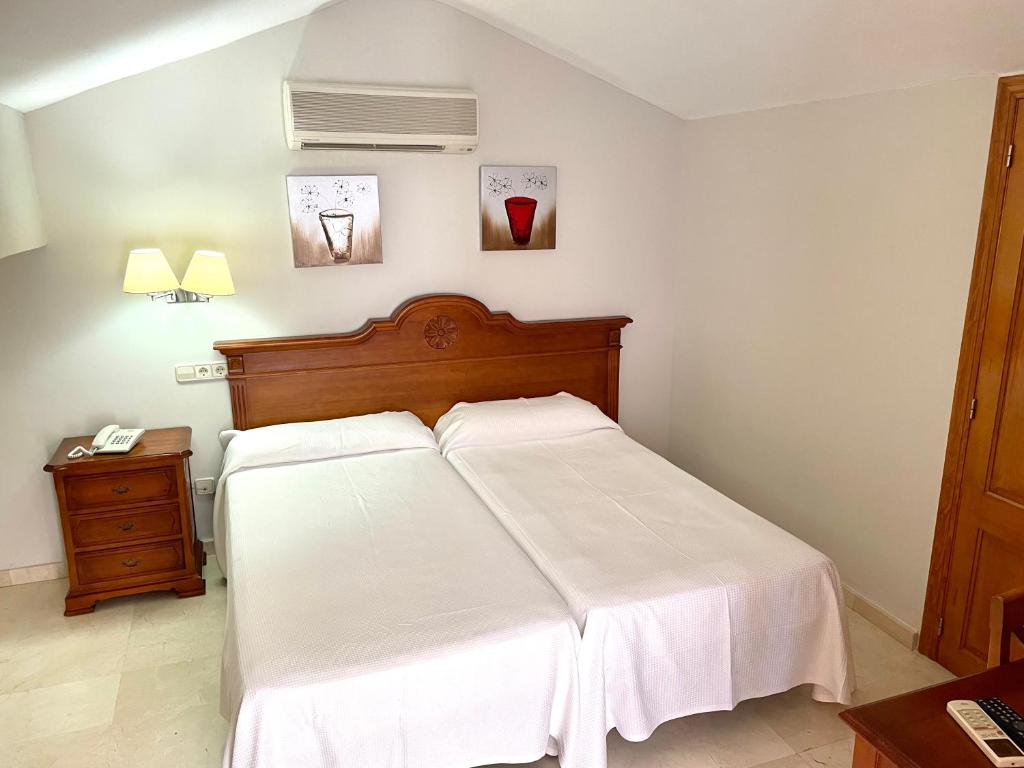 Aparthotel Bahia Pinosol - Double Or Twin Room