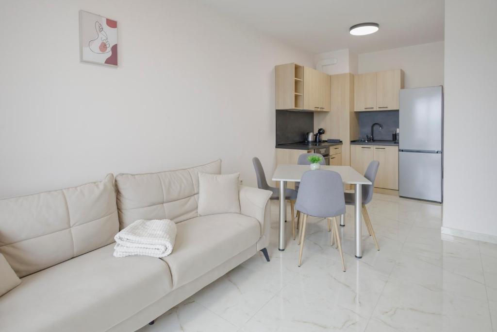 Green Eyes Apartments - Apartment