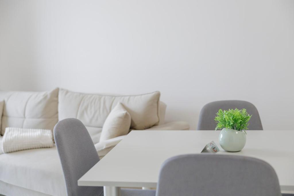 Green Eyes Apartments - Apartment