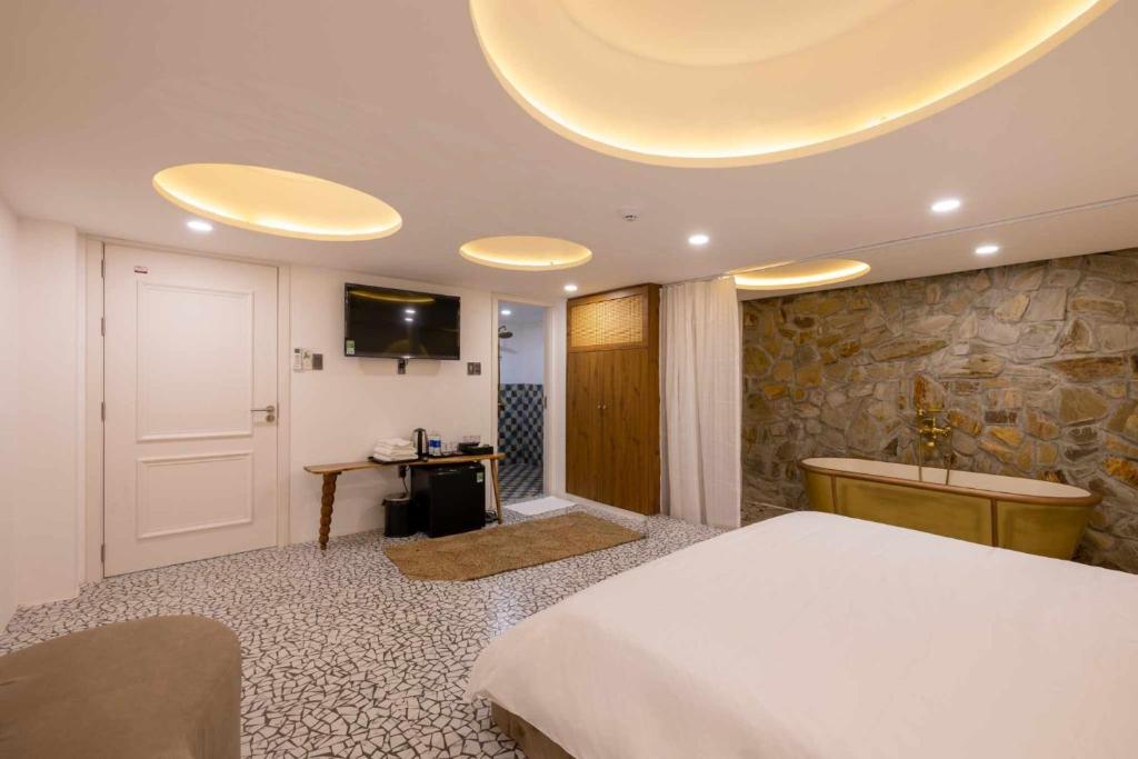 Pisces Hotel Hue - 10