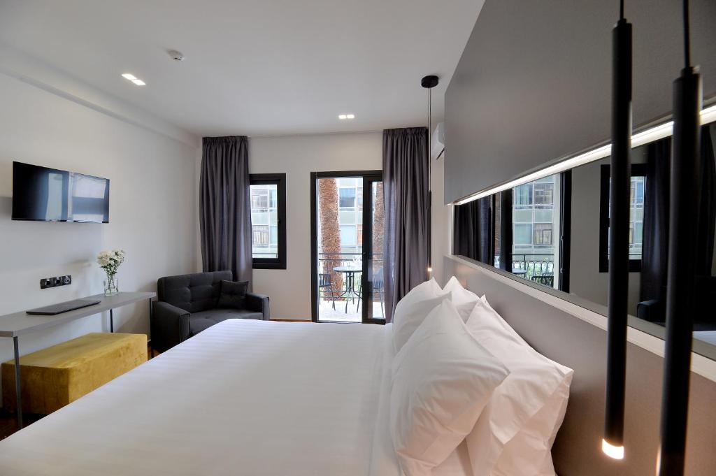 Athenian Gem - Resim 39