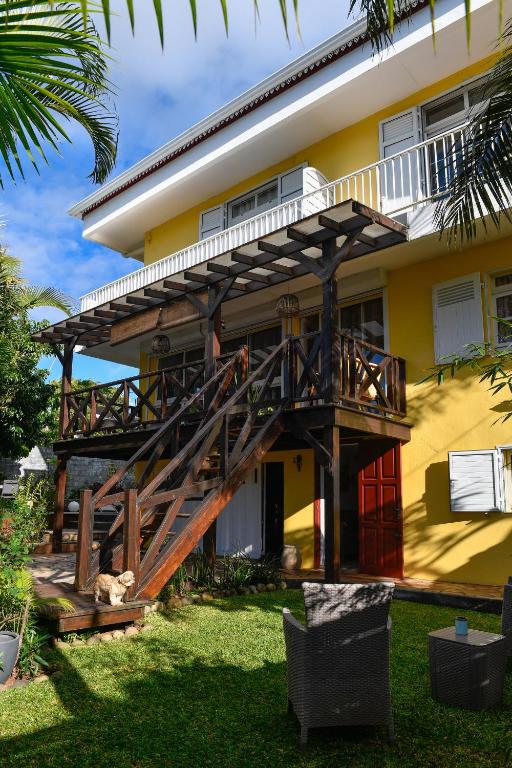Zahrada ubytování Le Rubinjo - Appartement d'hôtes