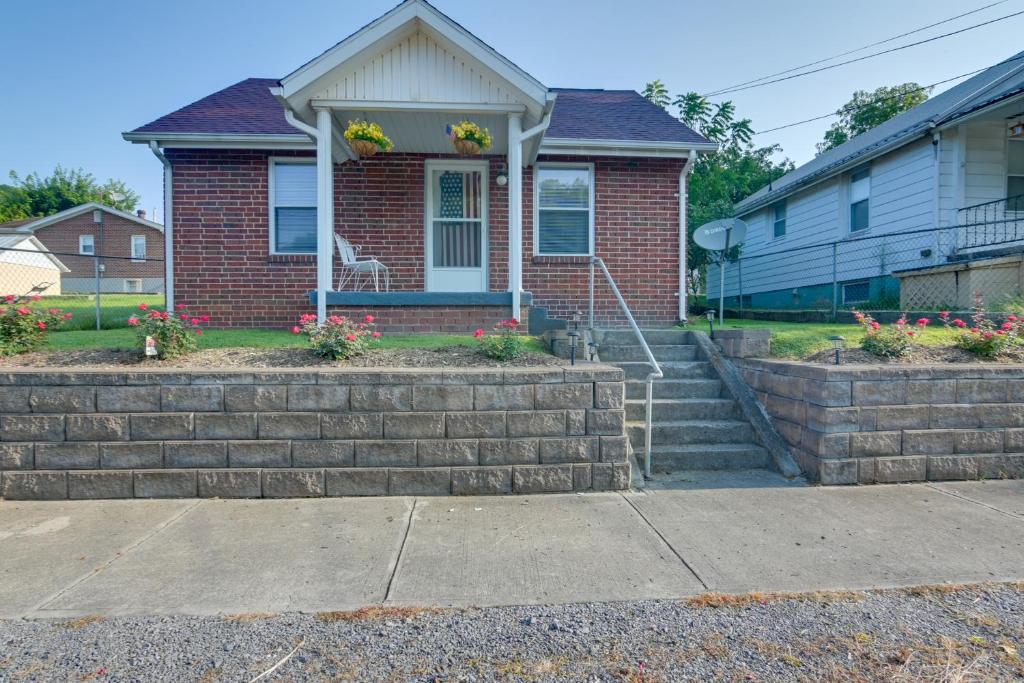 Cozy North Tazewell Home Rental on Clinch River!, Tazewell Updated