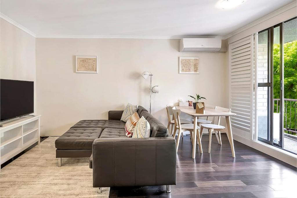 Chic Surry Hills Style with Parking, Sydney (updated prices 2024)