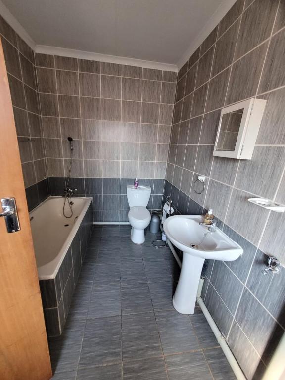 29B Zebra Street - InHimwe Guesthouse - One-Bedroom Apartment