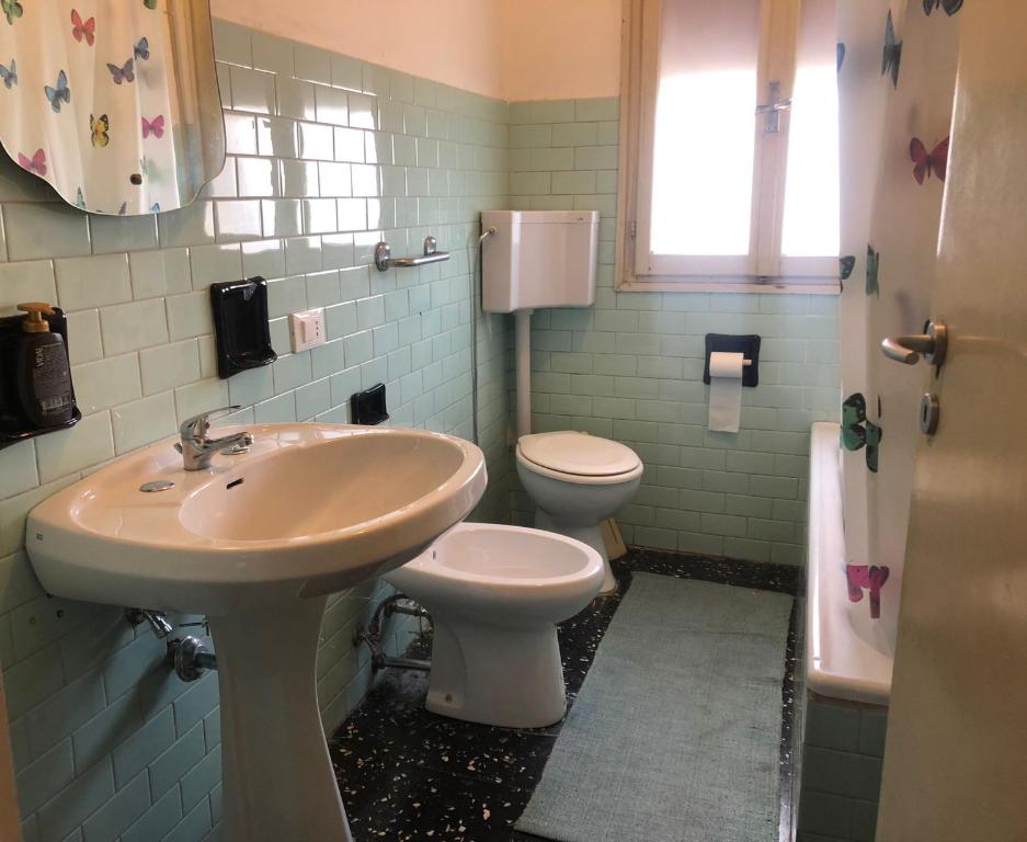 Venice Treviso Airport Bed - Standaard Eenpersoonskamer Met Gedeelde Badkamer