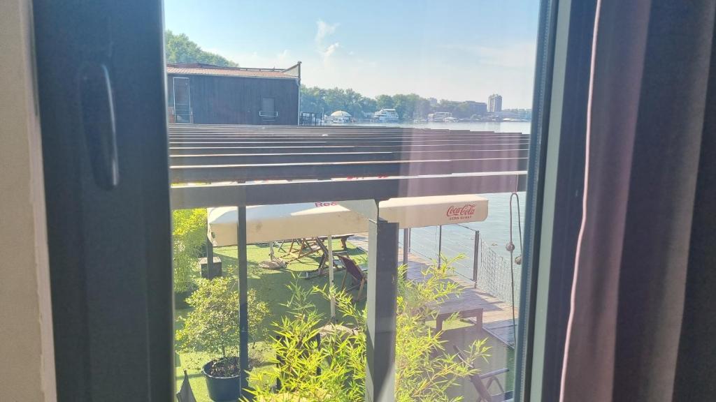 Balkón nebo terasa v ubytování B&B Botel Charlie