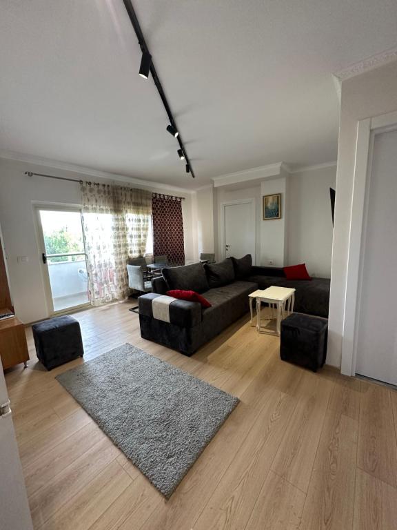 Top Floor Fafa Premium apartments with elevator - Image 1