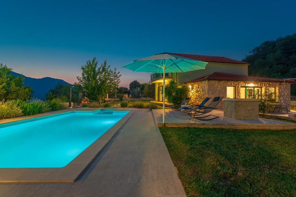 Πισίνα στο ή κοντά στο Villa Luce