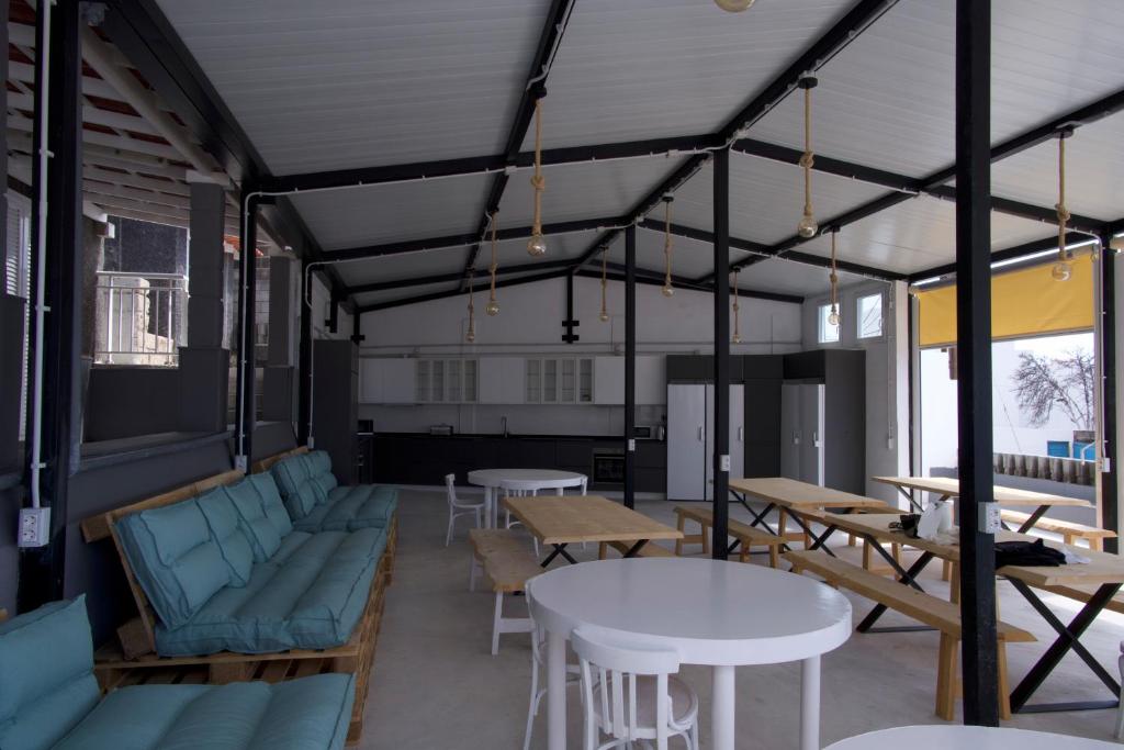 Posezení v ubytování Las Eras Nest Hostel