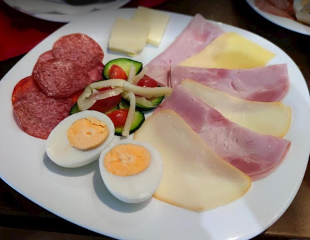 Jídlo v penzionu nebo okolí