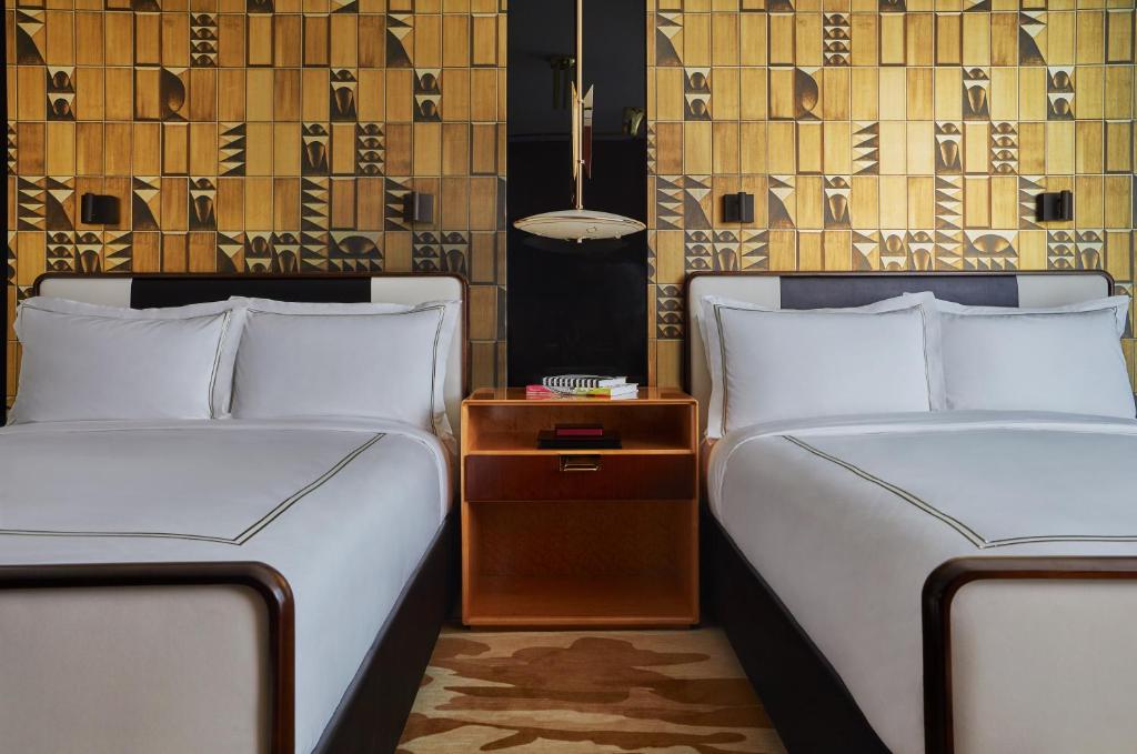 Viceroy Chicago - Queen Room With Two Queen Beds