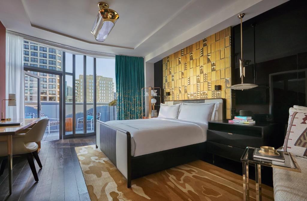 Viceroy Chicago - Junior Suite With Terrace