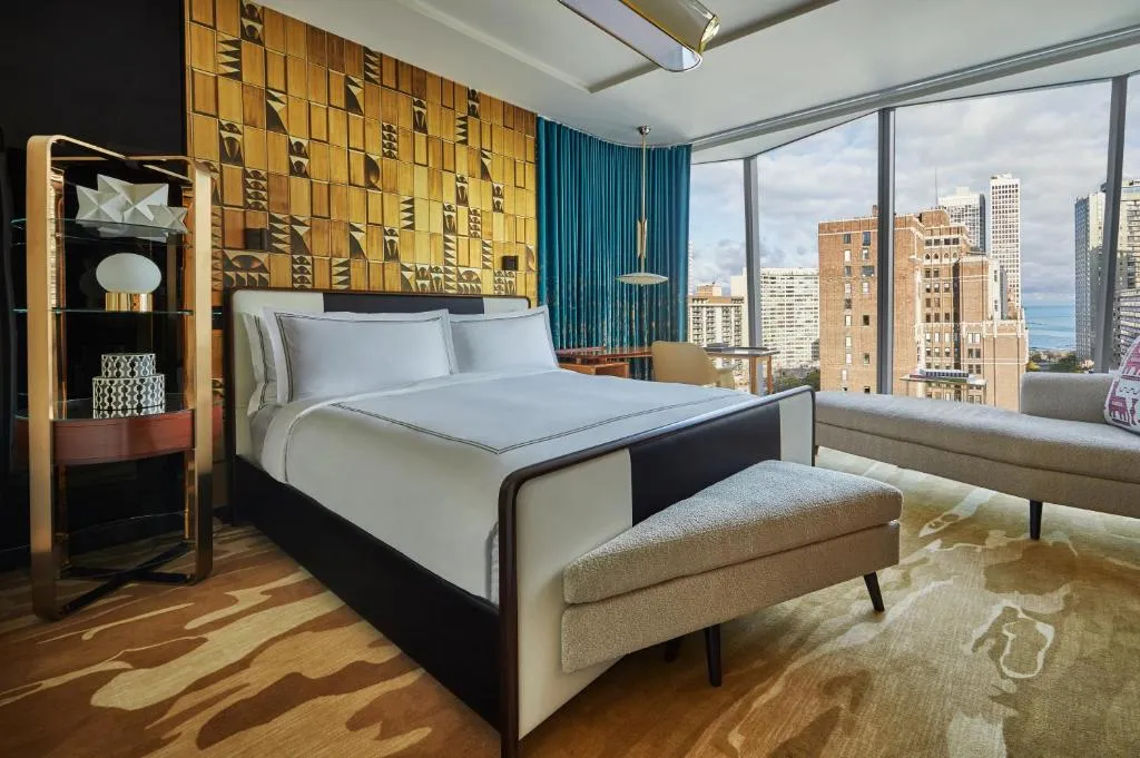 Grand King Room with Lake View