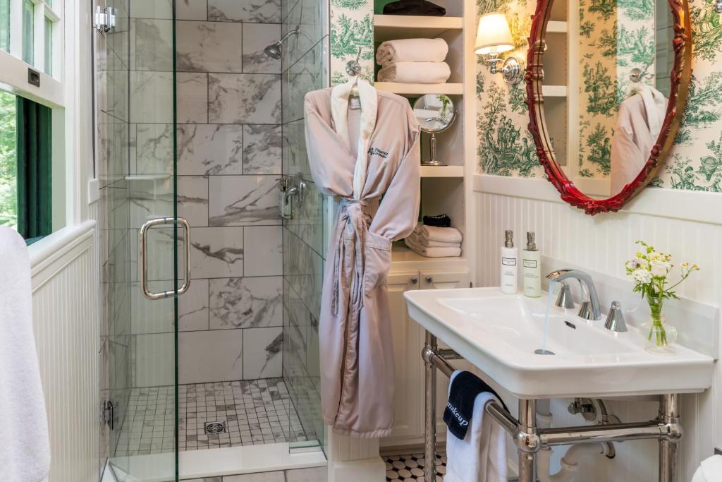Pinecrest Bed & Breakfast - Chambre Reine