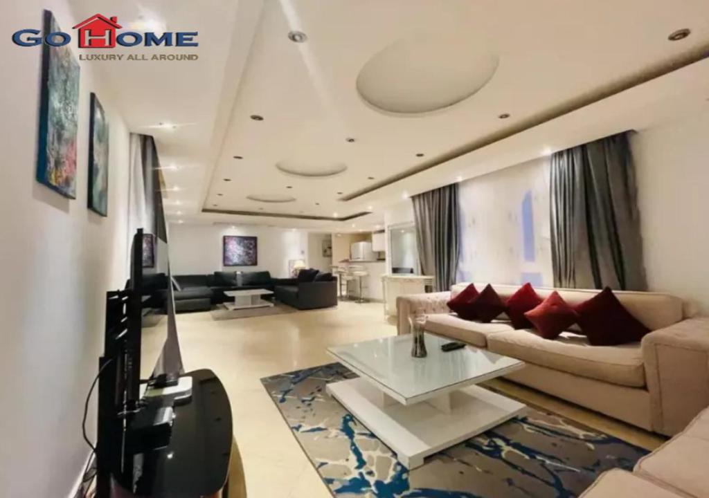 Pretty 4BR Pent House MB7- New Marina