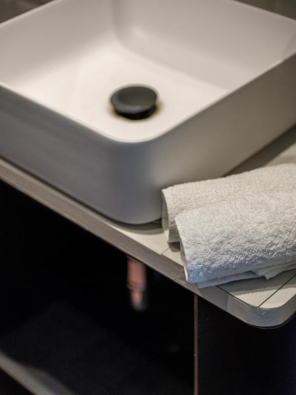 VICOLO SAN GAETANO -luxury rooms- - 14