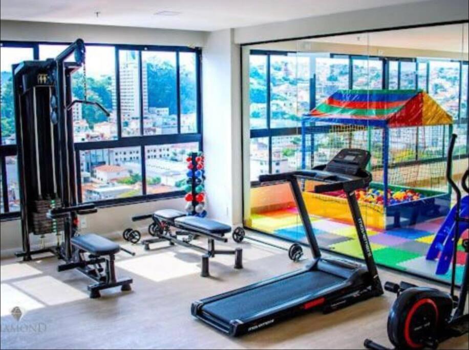 Fitness centrum a/nebo fitness zařízení v ubytování Flat lindo com piscina e linda vista da cidade