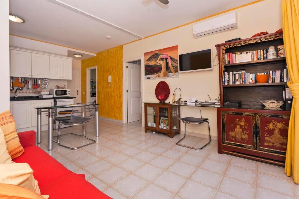 Kuchyň nebo kuchyňský kout v ubytování Penthouse El Mirador Los Cristianos Tenerife - VV