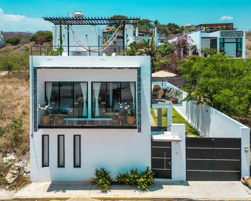 Casa Tres Iguanas, La Punta, Puerto Escondido Precios actualizados 2024