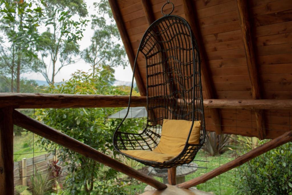 Vrt ispred objekta Glamping con jacuzzi cerca a Medellin