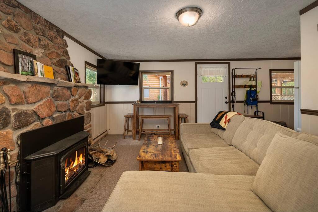 Grand Lake Cabin with Nearby Lake Access Pet Friendly, Grand Lake