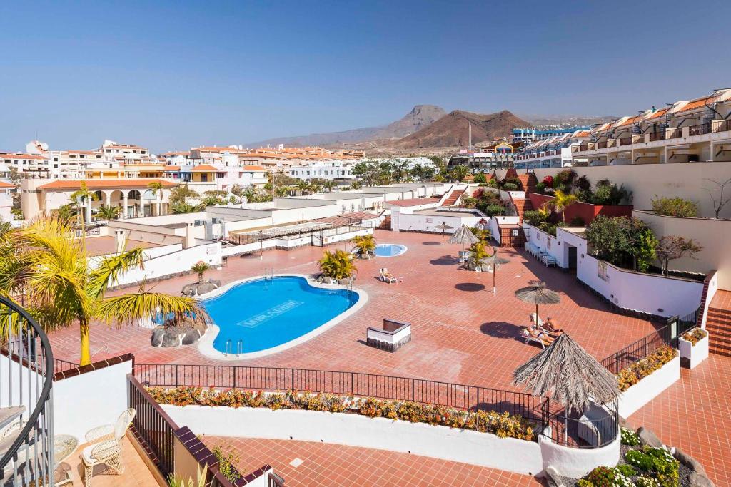 Bazén v ubytování Penthouse El Mirador Los Cristianos Tenerife - VV nebo v jeho okolí