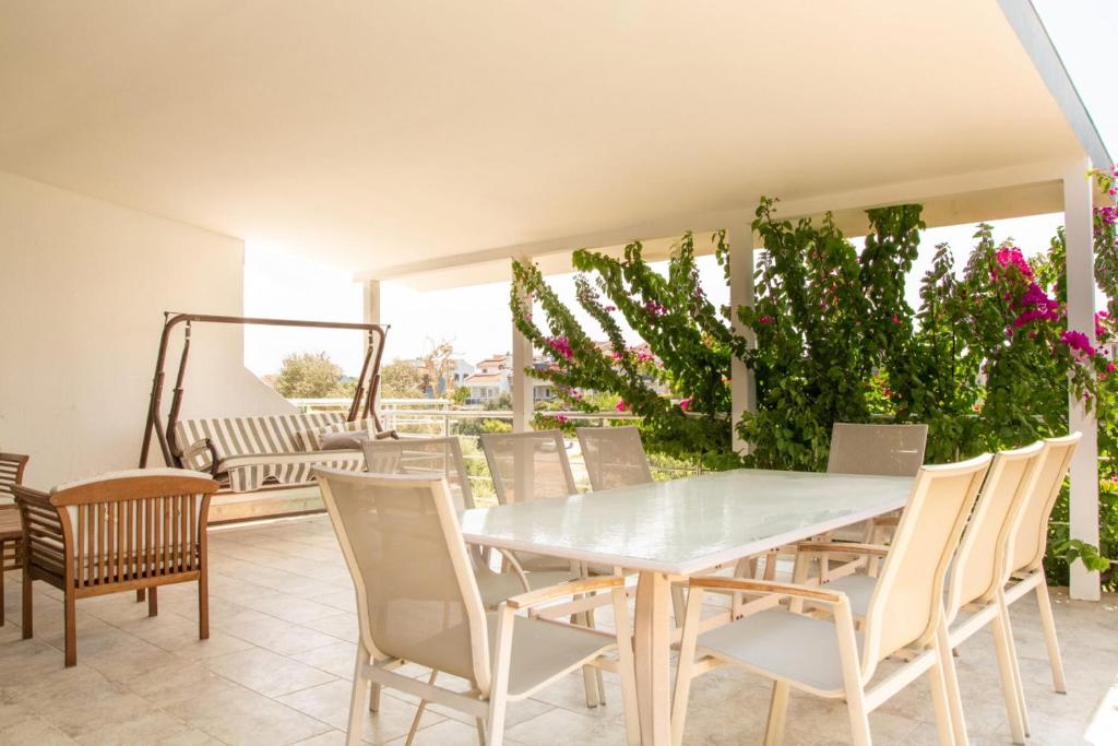 Kép Peaceful House with Refreshing Terrace in Cesme szállásáról Çeşmében a galériában