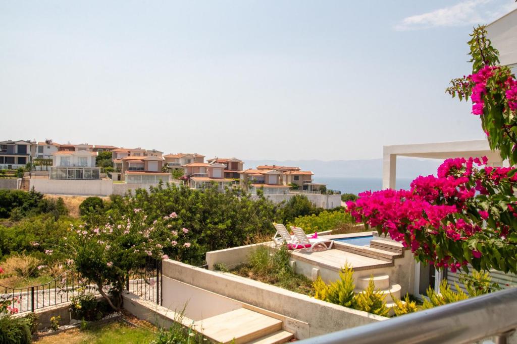 Kép Peaceful House with Refreshing Terrace in Cesme szállásáról Çeşmében a galériában