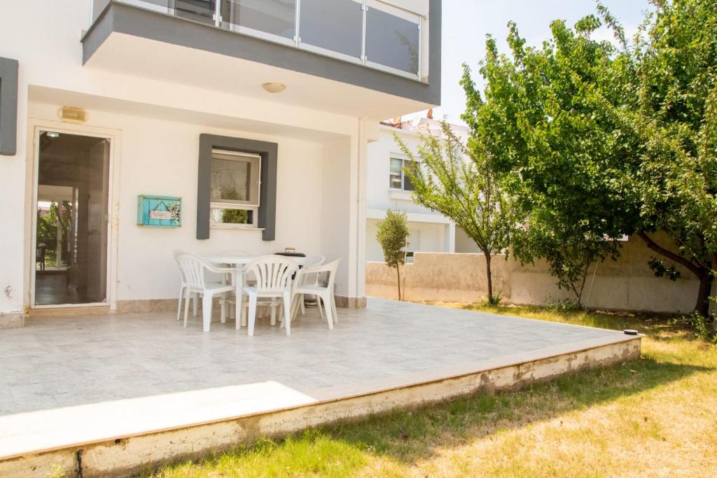 Kép Peaceful House with Refreshing Terrace in Cesme szállásáról Çeşmében a galériában