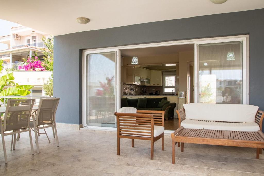 Kép Peaceful House with Refreshing Terrace in Cesme szállásáról Çeşmében a galériában