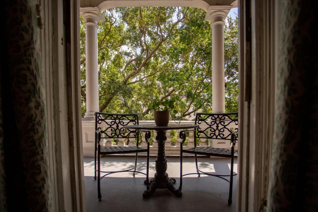 Kehoe House, Historic Inns of Savannah Collection - Johnny Mercer - Grande Varanda Superior Rei