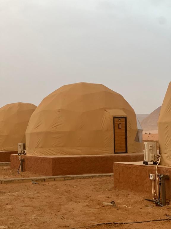 Gambar di galeri bagi Scoop Rum di Wadi Rum