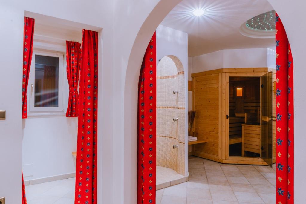 Fotografie z fotogalerie ubytování Garni Hotel Belalp v destinaci Santa Cristina in Val Gardena