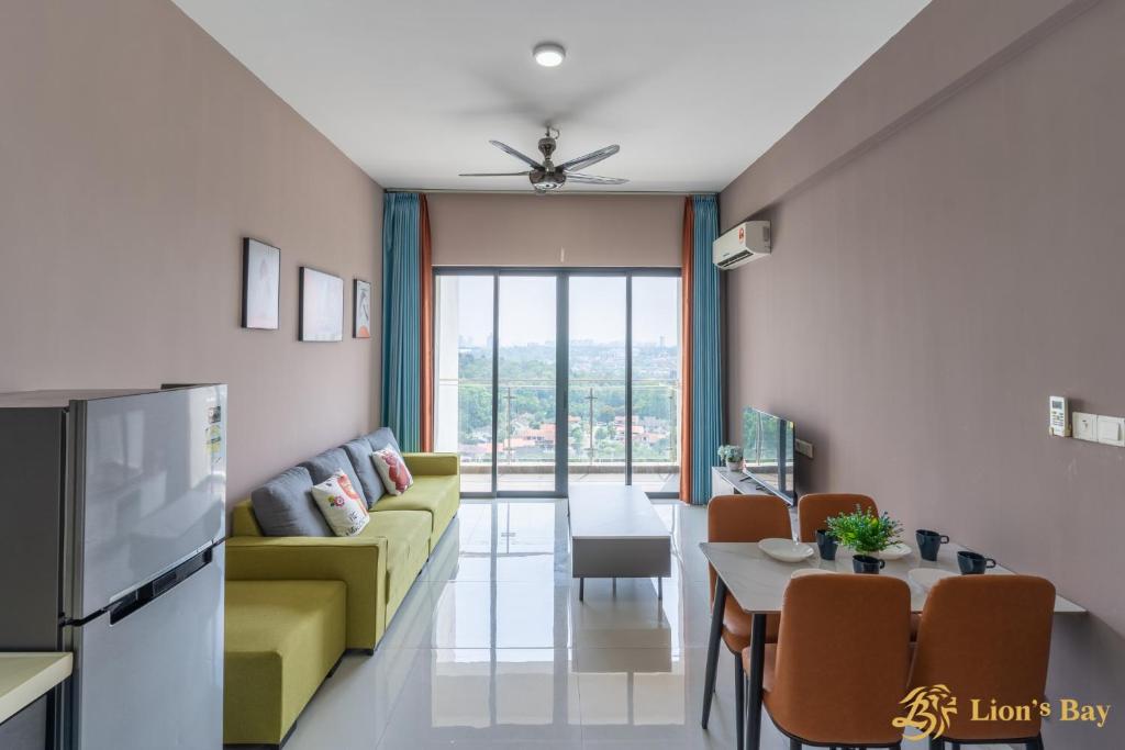 Scenic Country Garden Danga Bay by Lions Bay - Suite Con Vista A La Ciudad