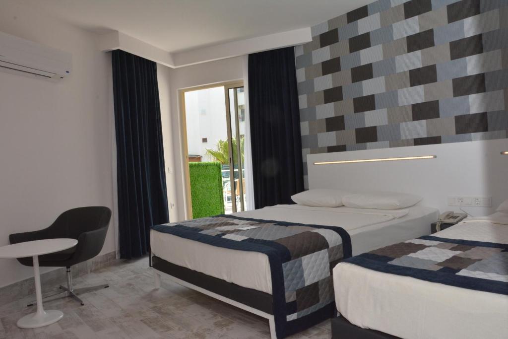 White City Beach Adult Only - Junior Terrace Suite