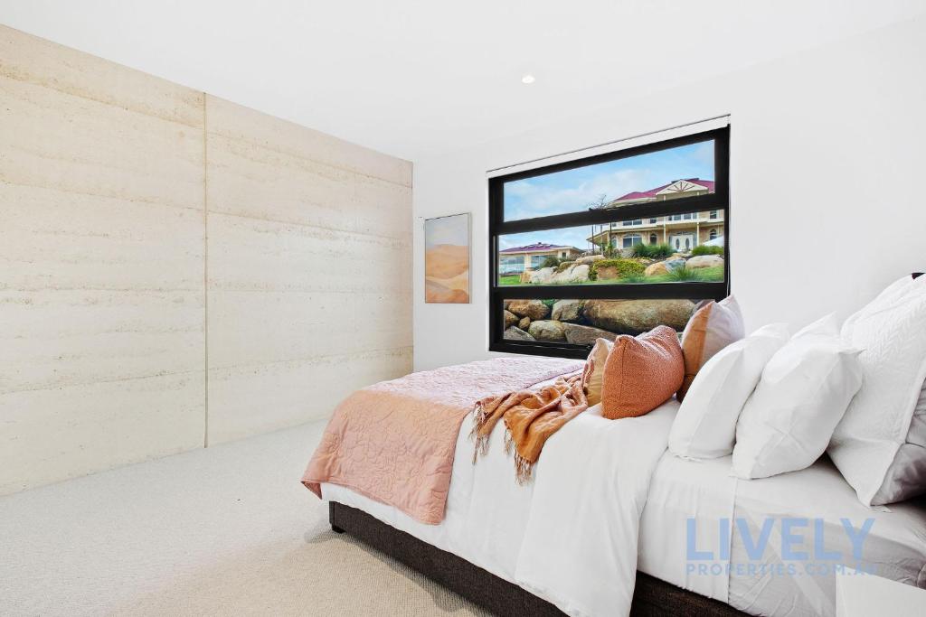 Gambar di galeri bagi Bayview Luxe Entertainer Pool & World Class View di Mount Martha