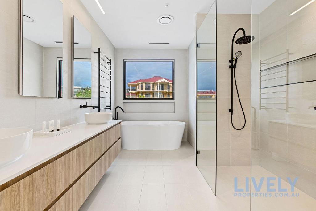 Gambar di galeri bagi Bayview Luxe Entertainer Pool & World Class View di Mount Martha