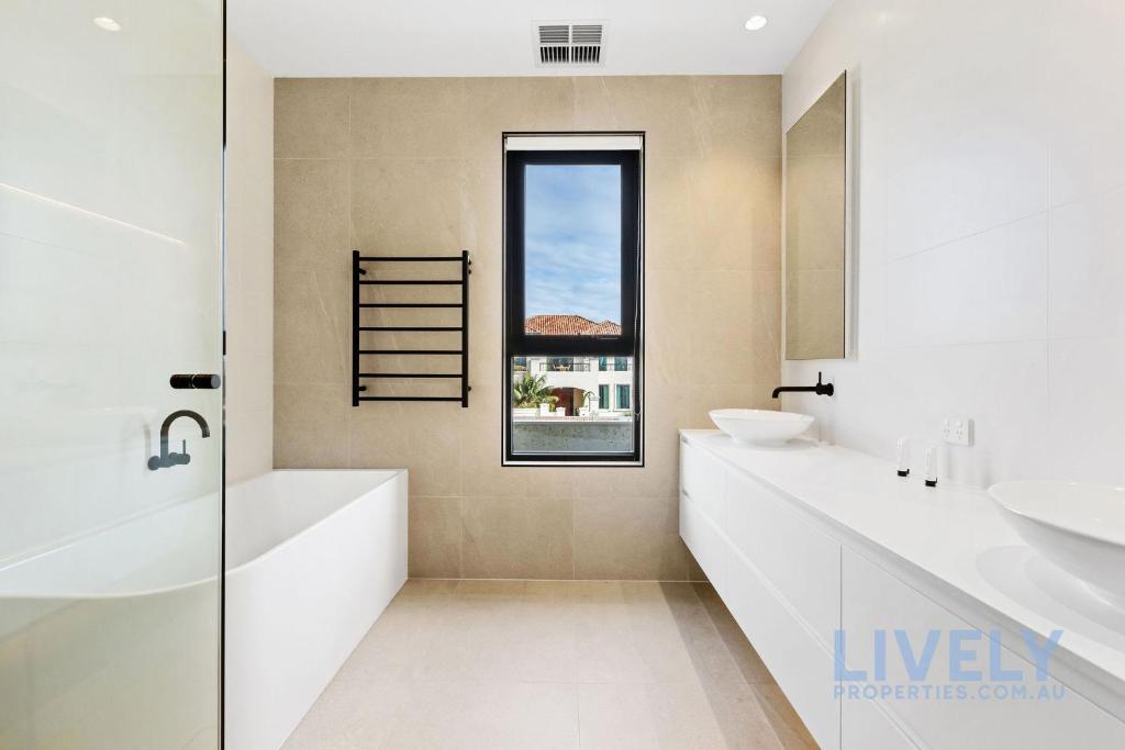 Gambar di galeri bagi Bayview Luxe Entertainer Pool & World Class View di Mount Martha