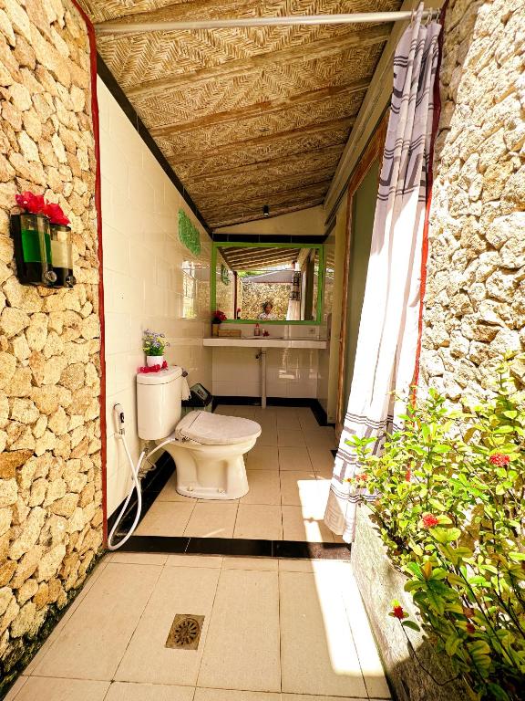 Kamar mandi di Penida Hills