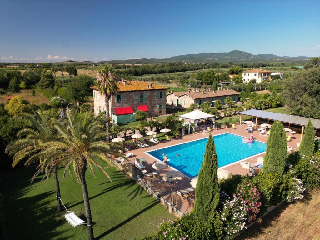 The swimming pool at or close to Podere Gli Olmi
