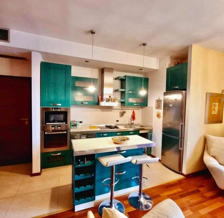 Center EasyStay Penthouse Apartments - Image 4