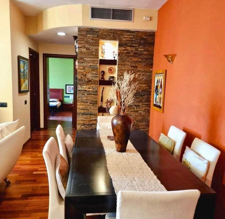 Center EasyStay Penthouse Apartments - Image 8
