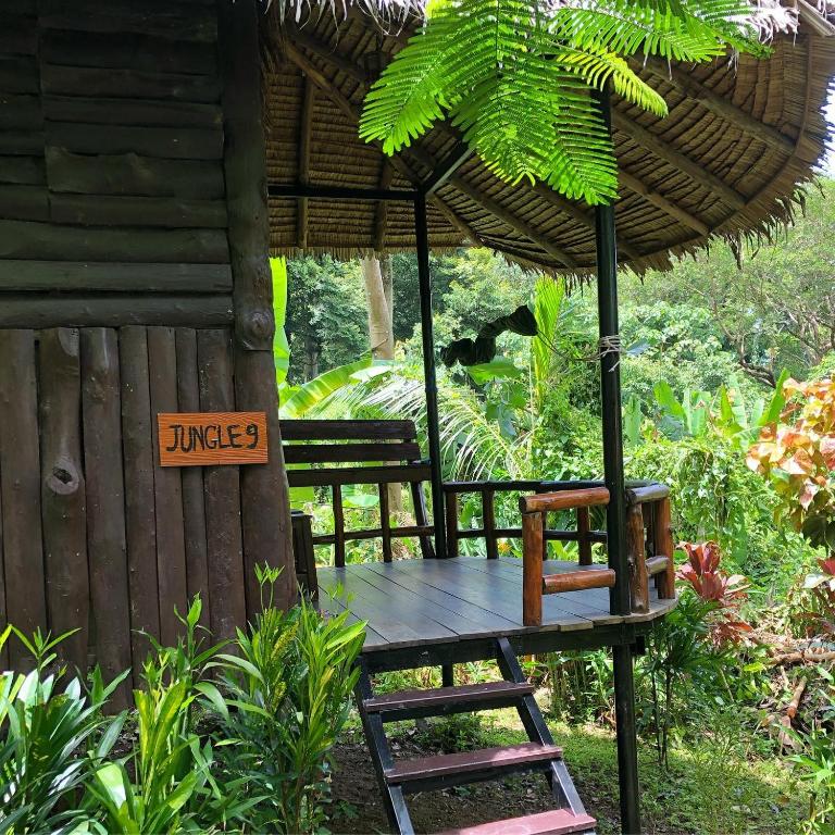 Zahrada ubytování Oasis Koh Chang