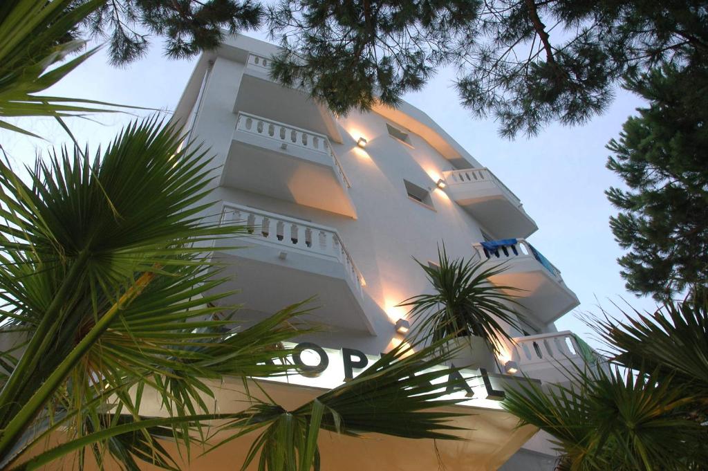 Budova, kde se hotel nachází