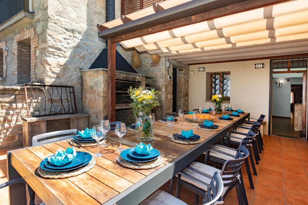 Fotografie z fotogalerie ubytování 21 Sleeps Private Pool Villa & BBQ Near Barcelona v destinaci Rocafort