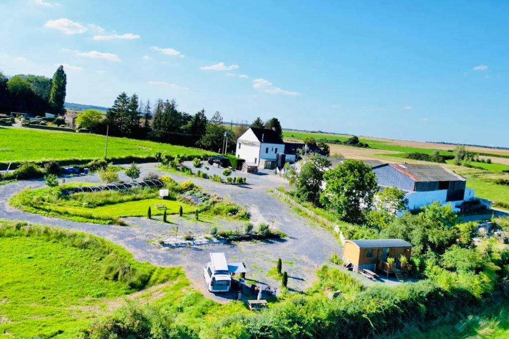 Domaine de falimont à Labuissière - 带游泳池的公寓