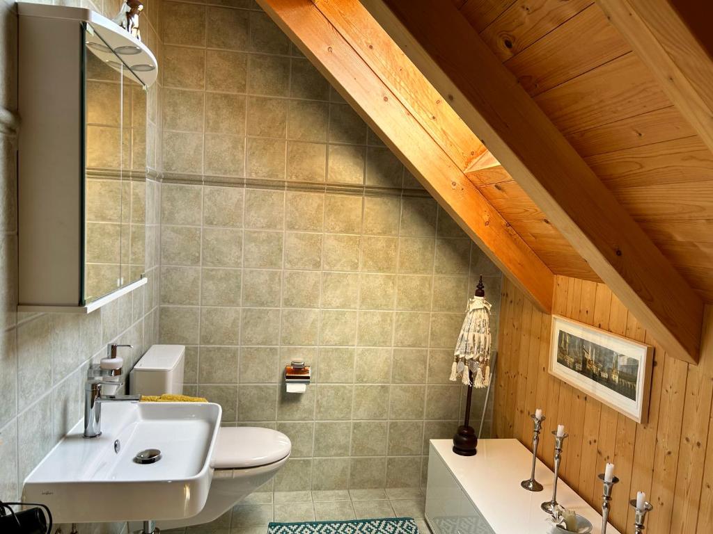 Koupelna v ubytování Doppelzimmer in charmantem B&B