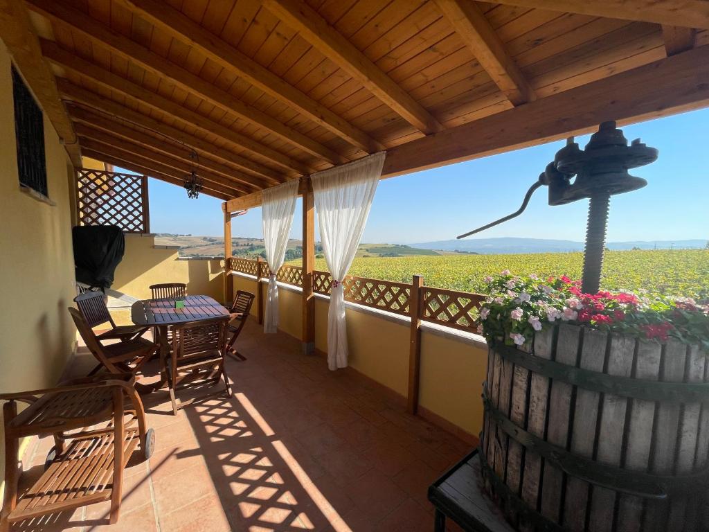 Balkón nebo terasa v ubytování AGRITURISMO LA MOROLLA